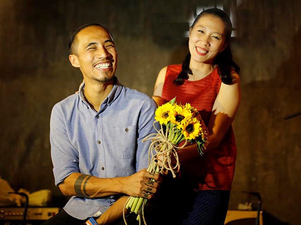 Những bà vợ giới showbiz làm gì khi chồng lăng nhăng? - Ảnh 3.