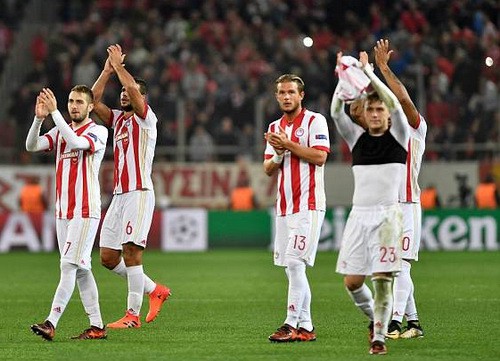 Thi đấu tệ hại, cả đội Olympiakos bị ông chủ đuổi - Ảnh 3.