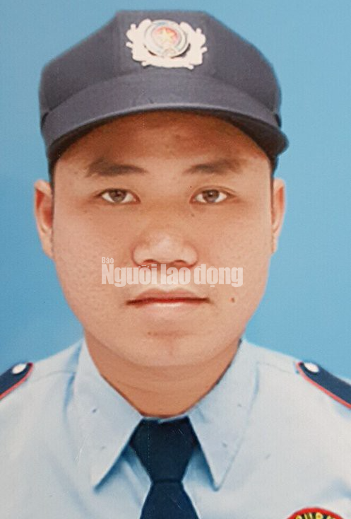 Truy n&atilde; kẻ cướp ng&acirc;n h&agrave;ng tại quận T&acirc;n Ph&uacute; - Ảnh 2.