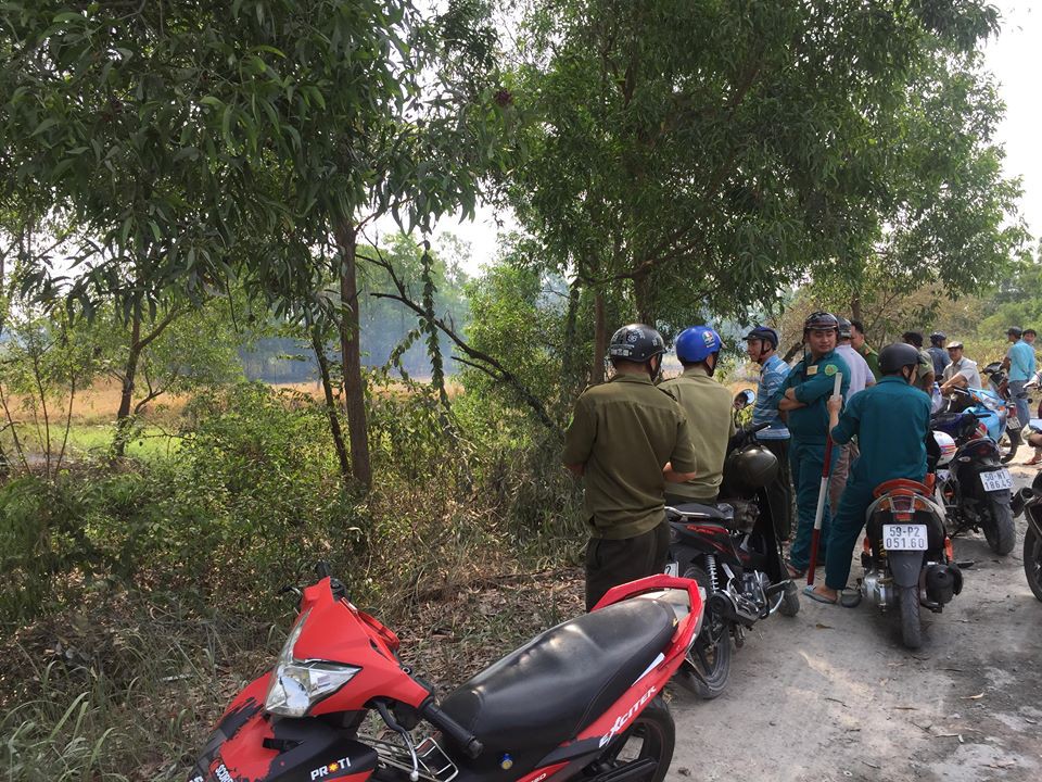 Công an bao vây, bắt kẻ cướp xe máy ở ngoại thành Sài Gòn