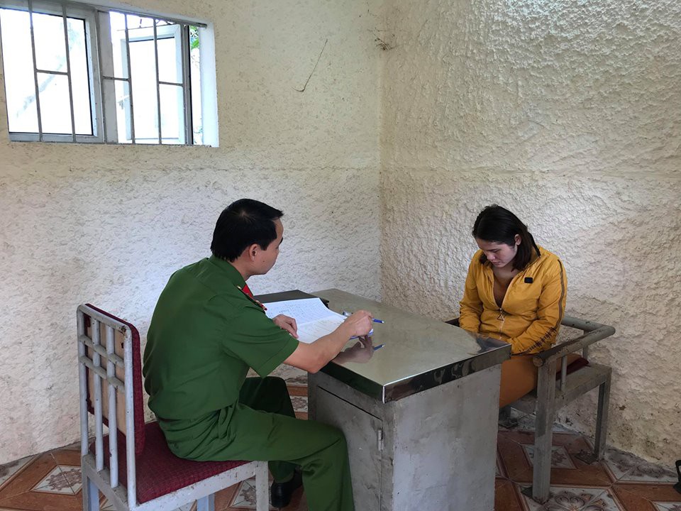 Nói thân lãnh đạo tỉnh Hà Tĩnh, "luộc" 20 người gần 5 tỉ đồng