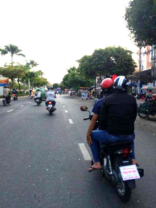 Đau đầu với xe kh&ocirc;ng số - Ảnh 1.