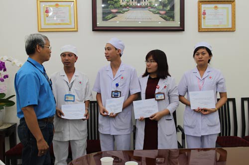 San sẻ khó khăn với người lao động