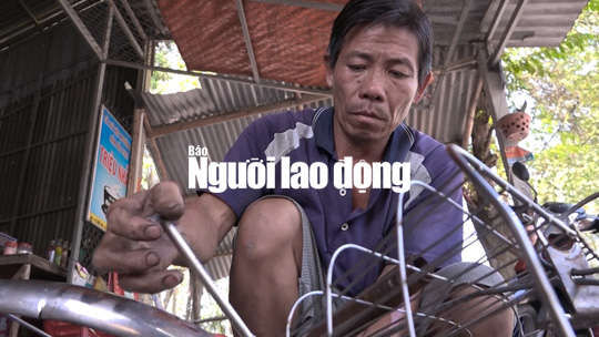 &ldquo;Đại gia&rdquo; xe đạp cũ của học sinh ngh&egrave;o ở miền T&acirc;y - Ảnh 5.
