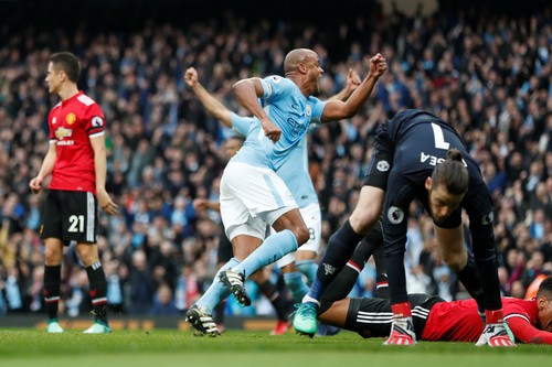 Ngược d&ograve;ng ngoạn mục, Man United quật ng&atilde; Man City tại Etihad - Ảnh 3.