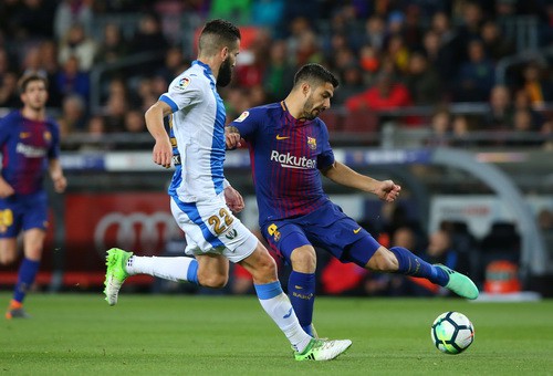 Hat-trick Messi giúp Barcelona bắt kịp kỷ lục 38 năm La Liga - Ảnh 3.