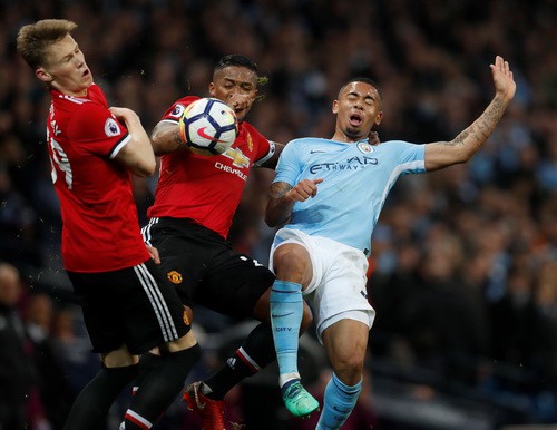 Ngược d&ograve;ng ngoạn mục, Man United quật ng&atilde; Man City tại Etihad - Ảnh 2.