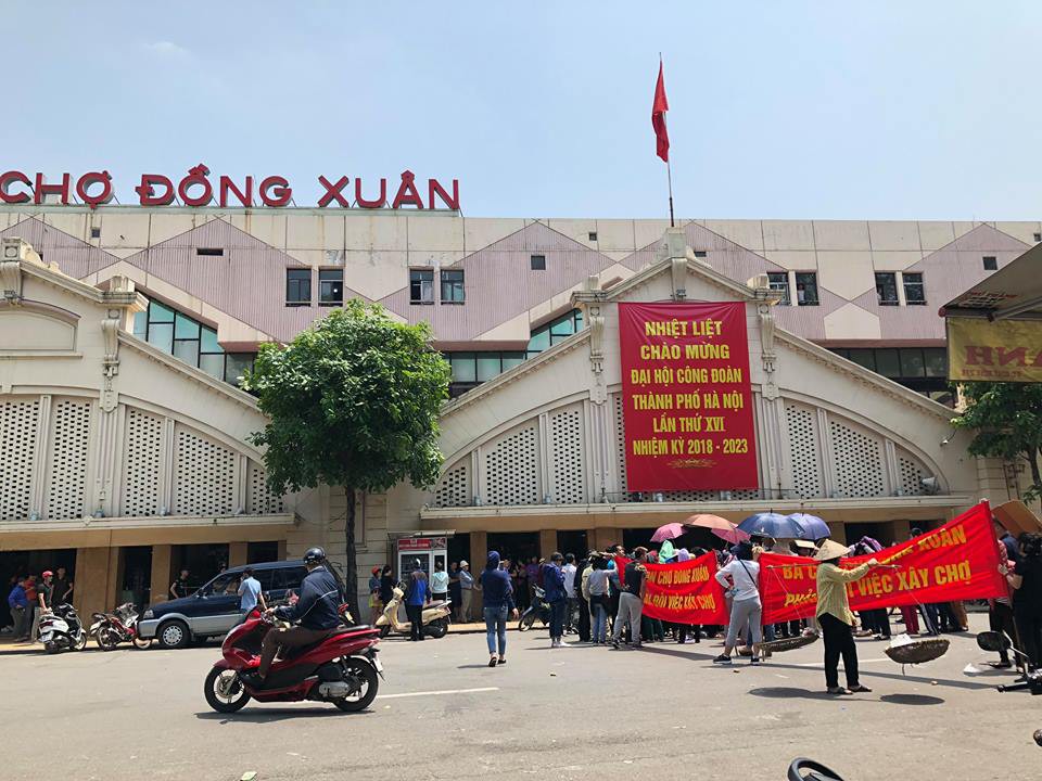 Tiểu thương phản đối xây chợ Đồng Xuân thành trung tâm thương mại