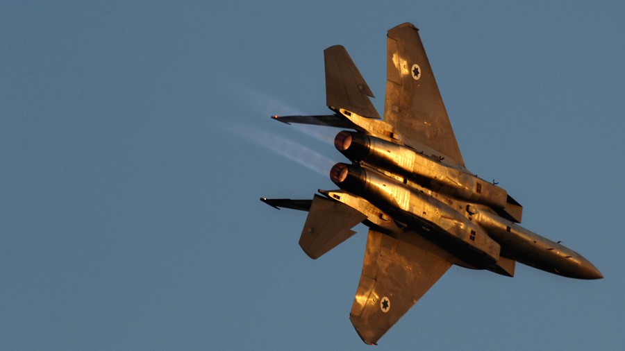 Vụ tấn c&ocirc;ng Syria: 14 người chết, Nga tố Israel bắn 8 t&ecirc;n lửa - Ảnh 2.
