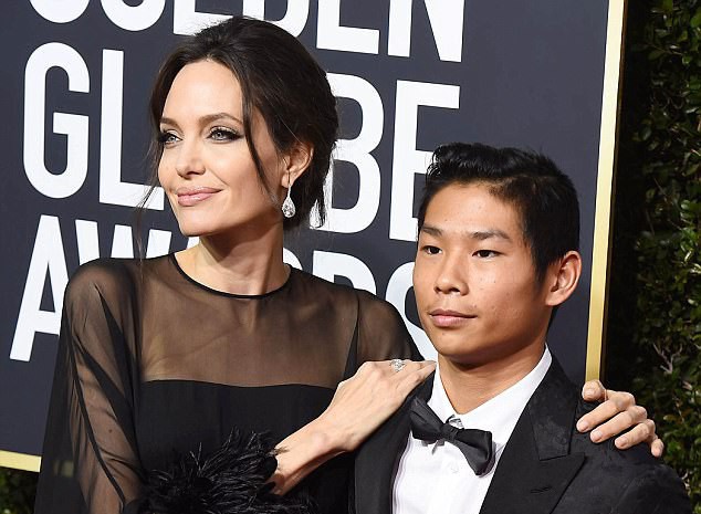 Pax Thiên tháp tùng Angelina Jolie dự Quả cầu vàng