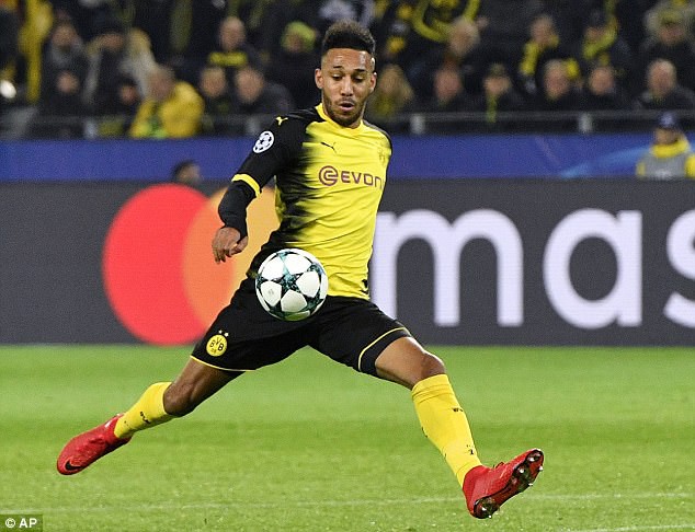 Wenger bị chỉ tr&iacute;ch thiếu t&ocirc;n trọng vụ Aubameyang - Ảnh 1.