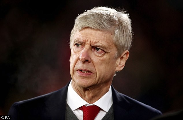 Wenger bị chỉ trích thiếu tôn trọng vụ Aubameyang