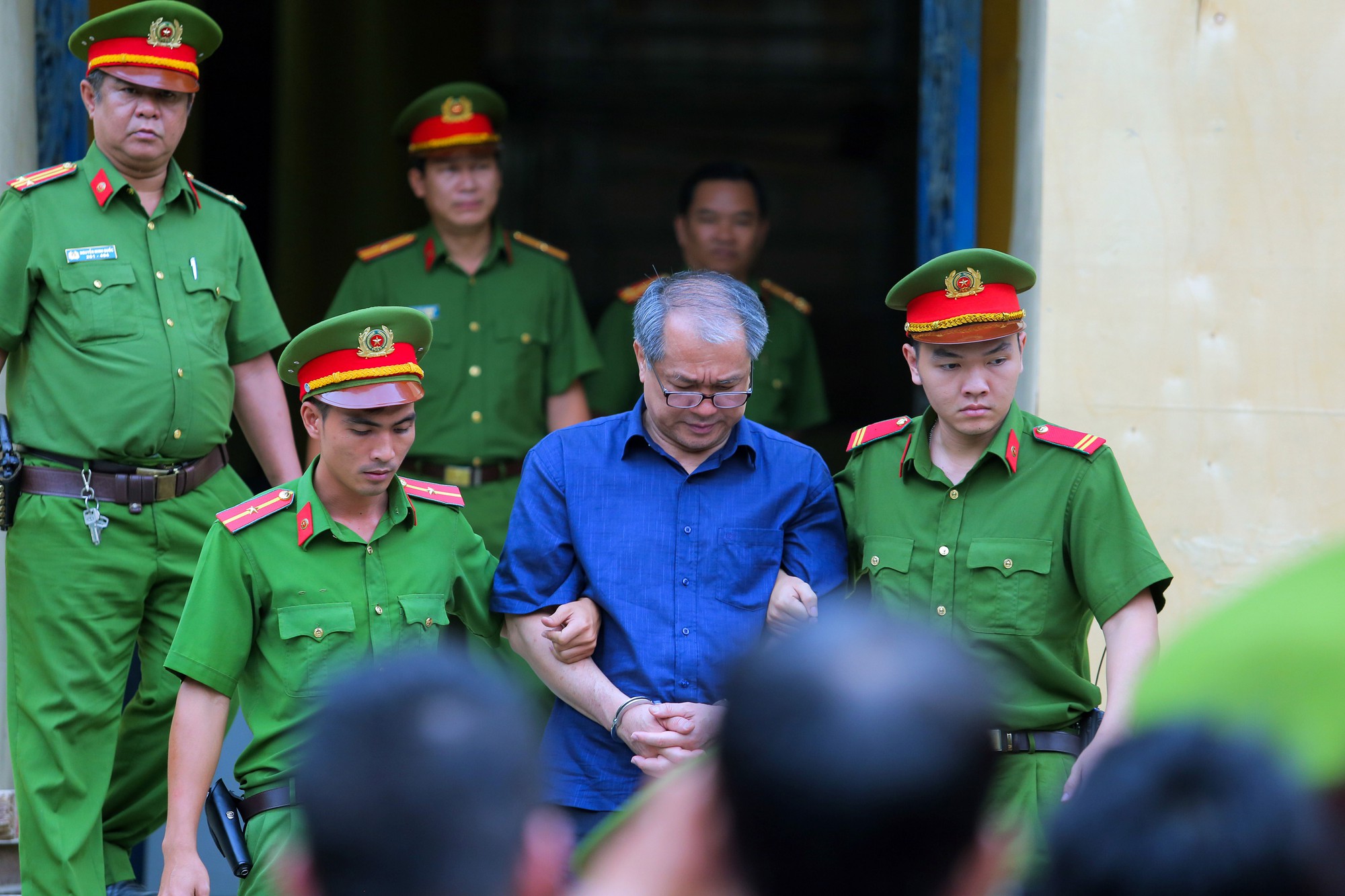 Đại án Trầm Bê: Chẳng nhớ chi hơn 1.666 tỉ đồng vào việc gì!