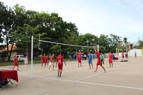 1.500 CNVC-LĐ tham gia hội thao