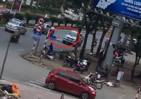 Tạm giữ hình sự tài xế xe bán tải lùi xe cán chết người