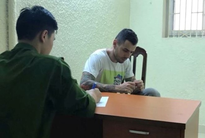 Bí mật bên trong quán bar của ông chủ người Pháp