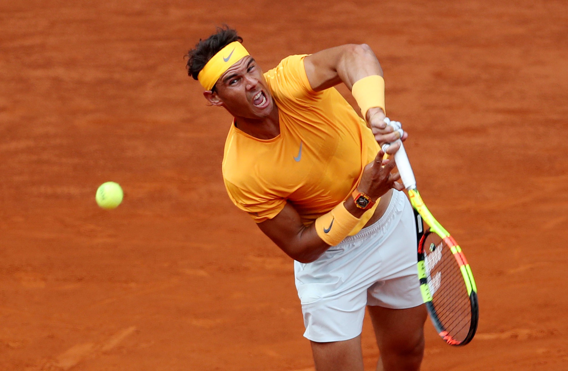 Madrid Open: Nadal thắng dễ Monfils, Djokovic lại vỡ mộng tứ kết
