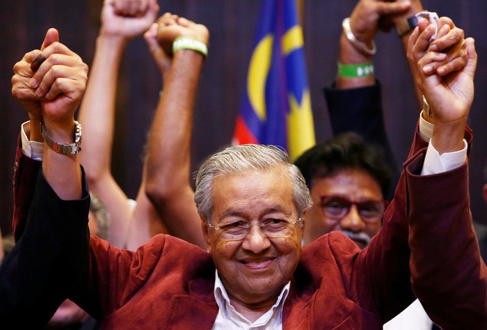 Bầu cử Malaysia: Cựu Thủ tướng 92 tuổi Mahathir thắng vang dội
