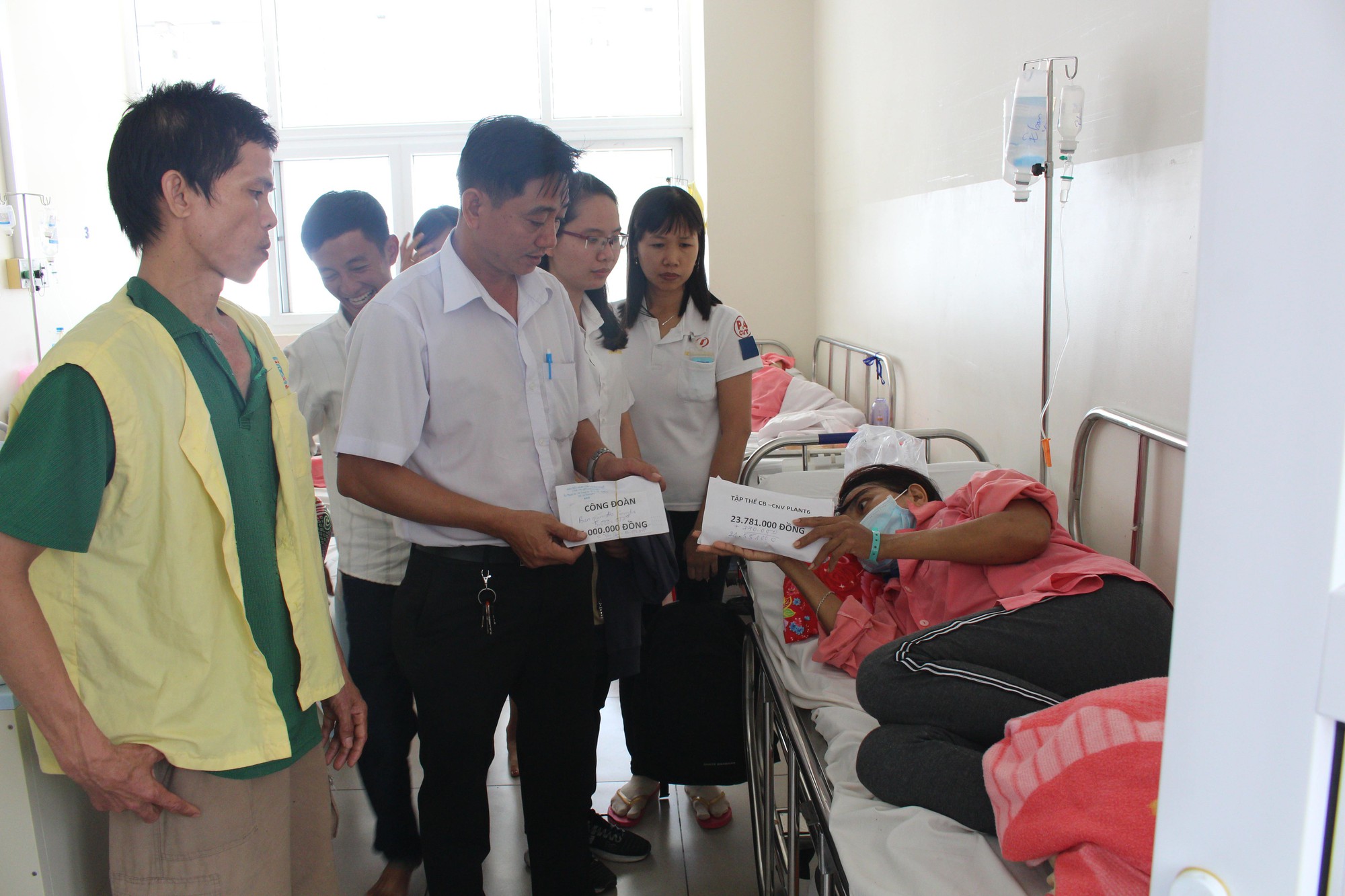 San sẻ với đoàn viên khó khăn - Ảnh 2.
