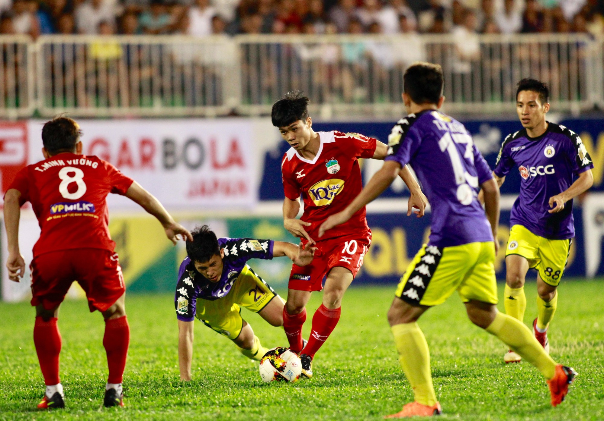 H&agrave; Nội FC bị 2 thẻ đỏ: Trọng t&agrave;i kh&ocirc;ng b&ecirc;nh HAGL - Ảnh 3.