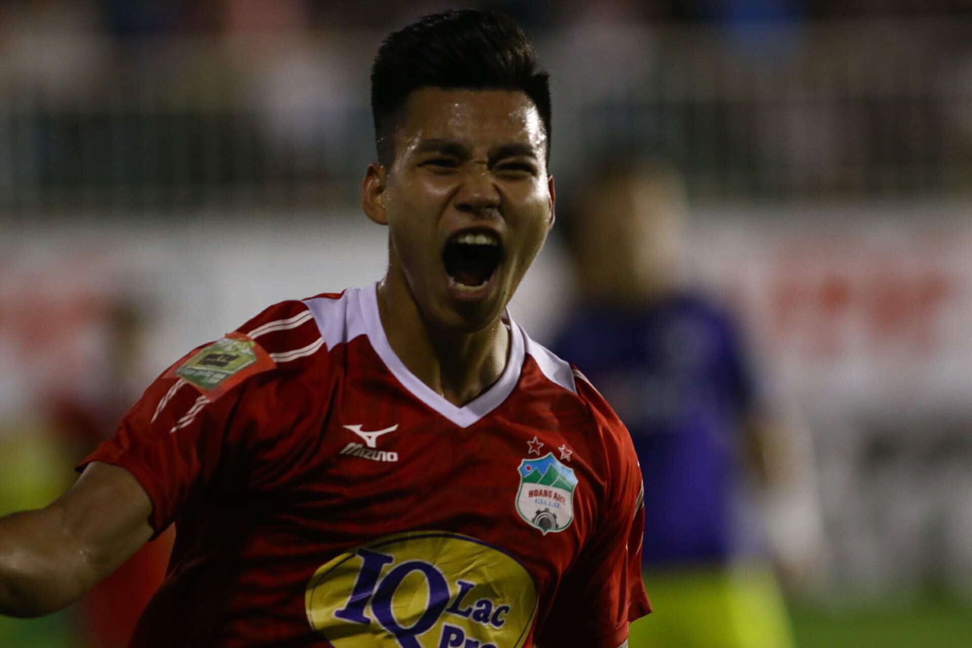 H&agrave; Nội FC bị 2 thẻ đỏ: Trọng t&agrave;i kh&ocirc;ng b&ecirc;nh HAGL - Ảnh 4.
