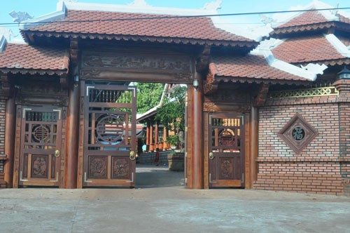 Đại gia đua nhau làm nhà gỗ - Ảnh 2.