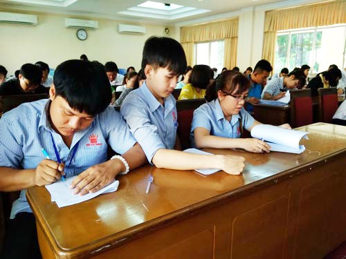 Sôi nổi hội thi an toàn vệ sinh viên giỏi