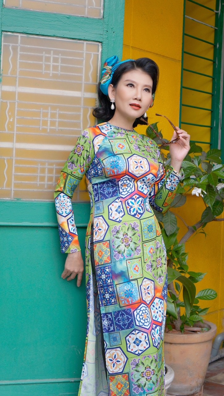 Mỹ Uyên: Chai lì nhưng không cô độc - Ảnh 4.