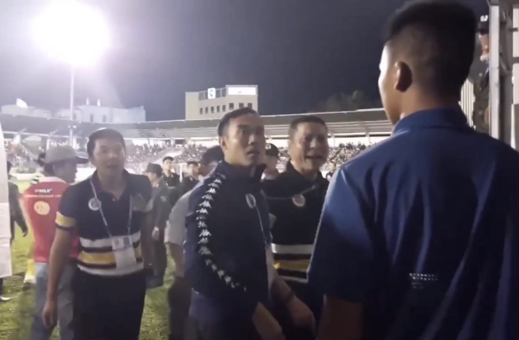 Người bị tố đ&atilde; chặn đ&aacute;nh HLV H&agrave; Nội FC n&oacute;i g&igrave;? - Ảnh 2.