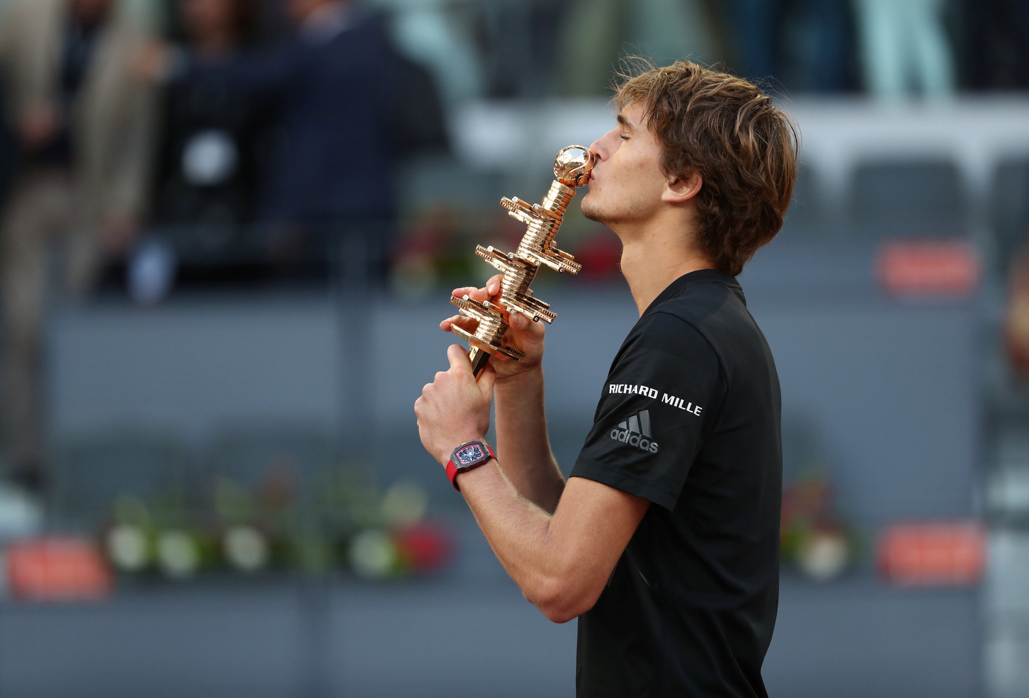 Ng&ocirc;i v&ocirc; địch Madrid gi&uacute;p Zverev tự tin đến Rome - Ảnh 6.