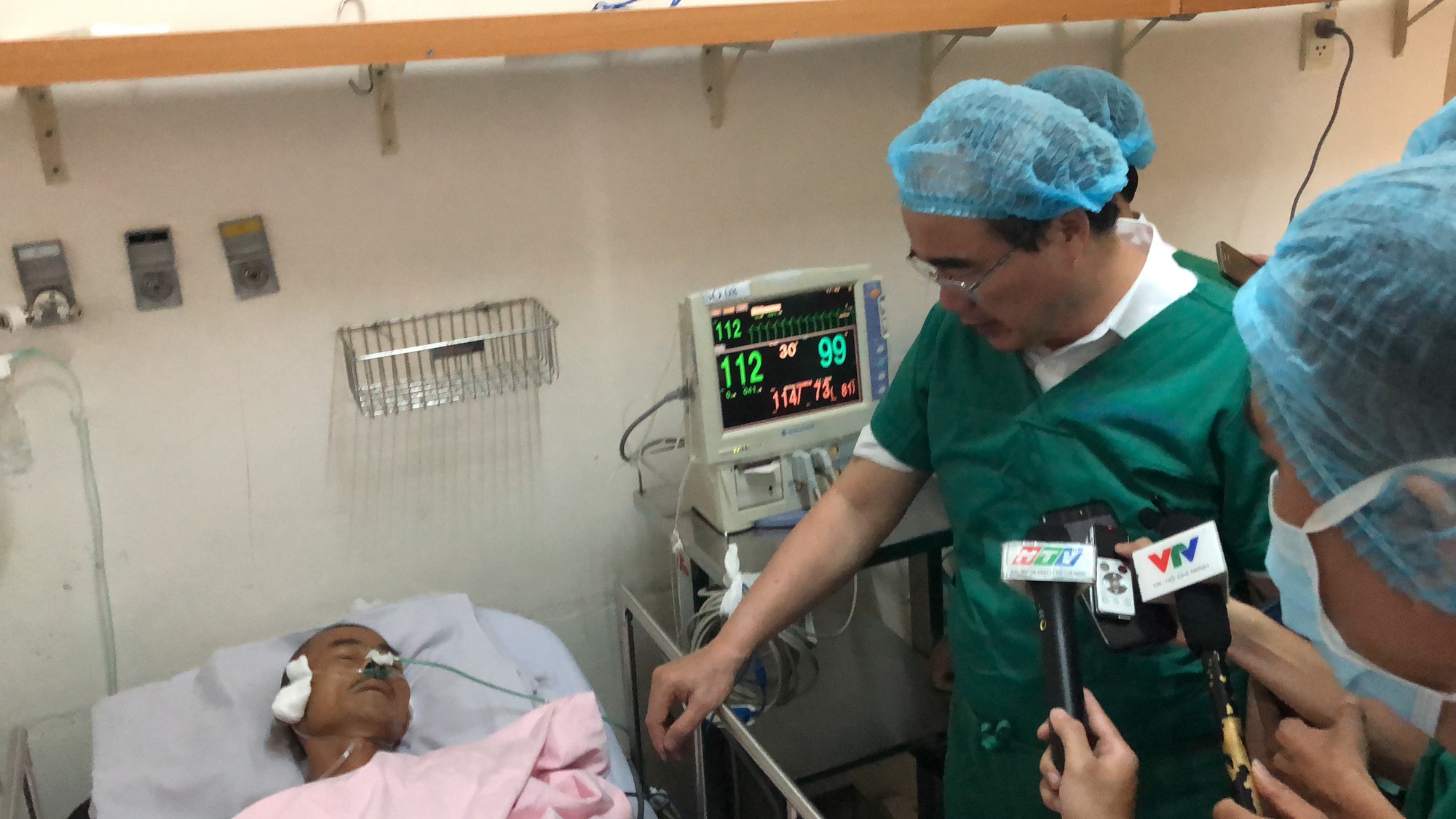 Ông Nguyễn Thiện Nhân đề nghị trang bị áo giáp cho "hiệp sĩ"