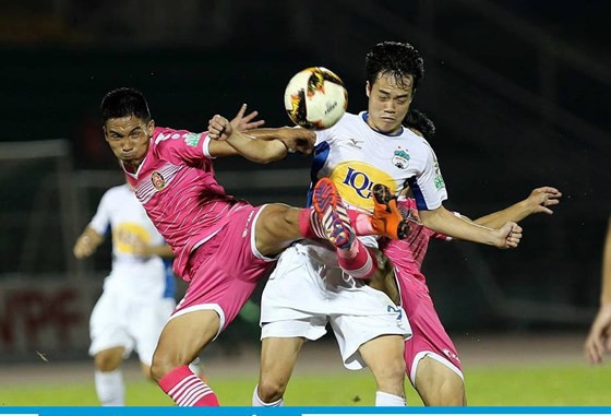 "Không lối thoát" xếp nhất tháng 4 cuộc thi ảnh đẹp V-League