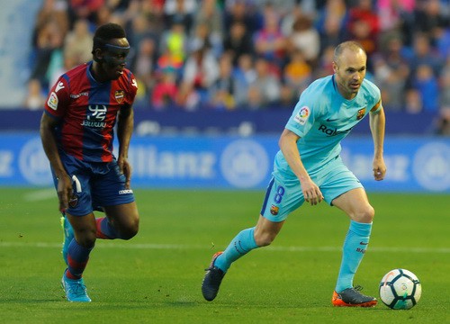Rượt đuổi tỉ số bất thành, Barcelona thua trận đầu tại La Liga - Ảnh 3.
