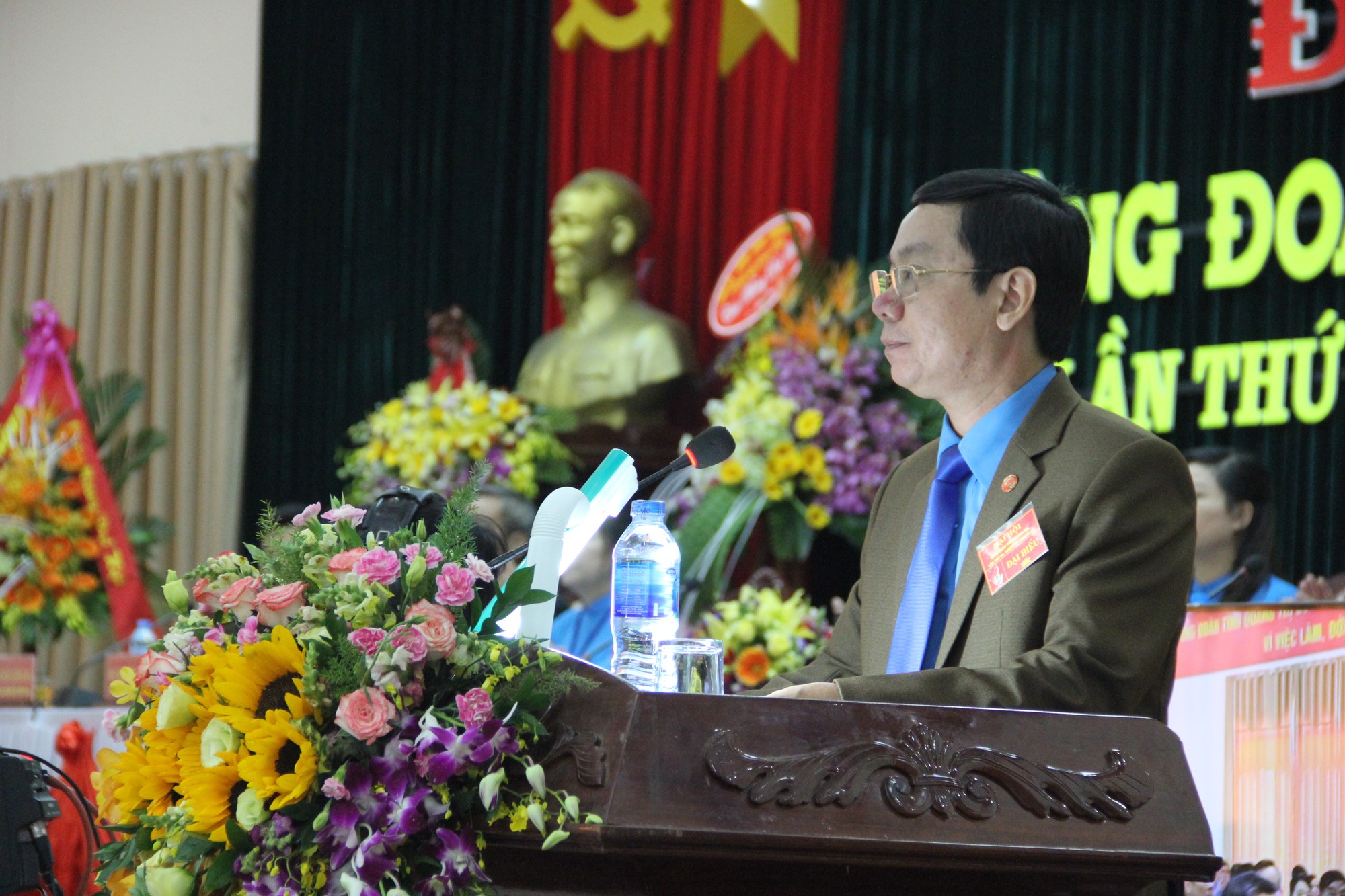 &Ocirc;ng Nguyễn Thế Lập t&aacute;i cử chức Chủ tịch LĐLĐ tỉnh Quảng Trị - Ảnh 1.