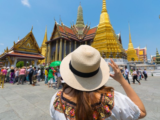 10 mẹo vặt gi&uacute;p du lịch h&egrave; an to&agrave;n v&agrave; vui vẻ ở Th&aacute;i Lan - Ảnh 1.