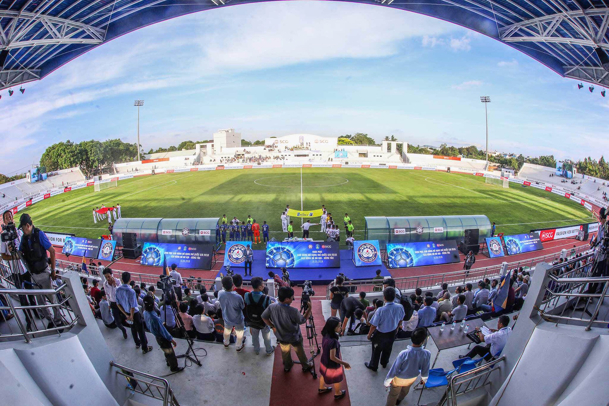 Đá Giải Hạng nhì mà sang hơn cả V-League