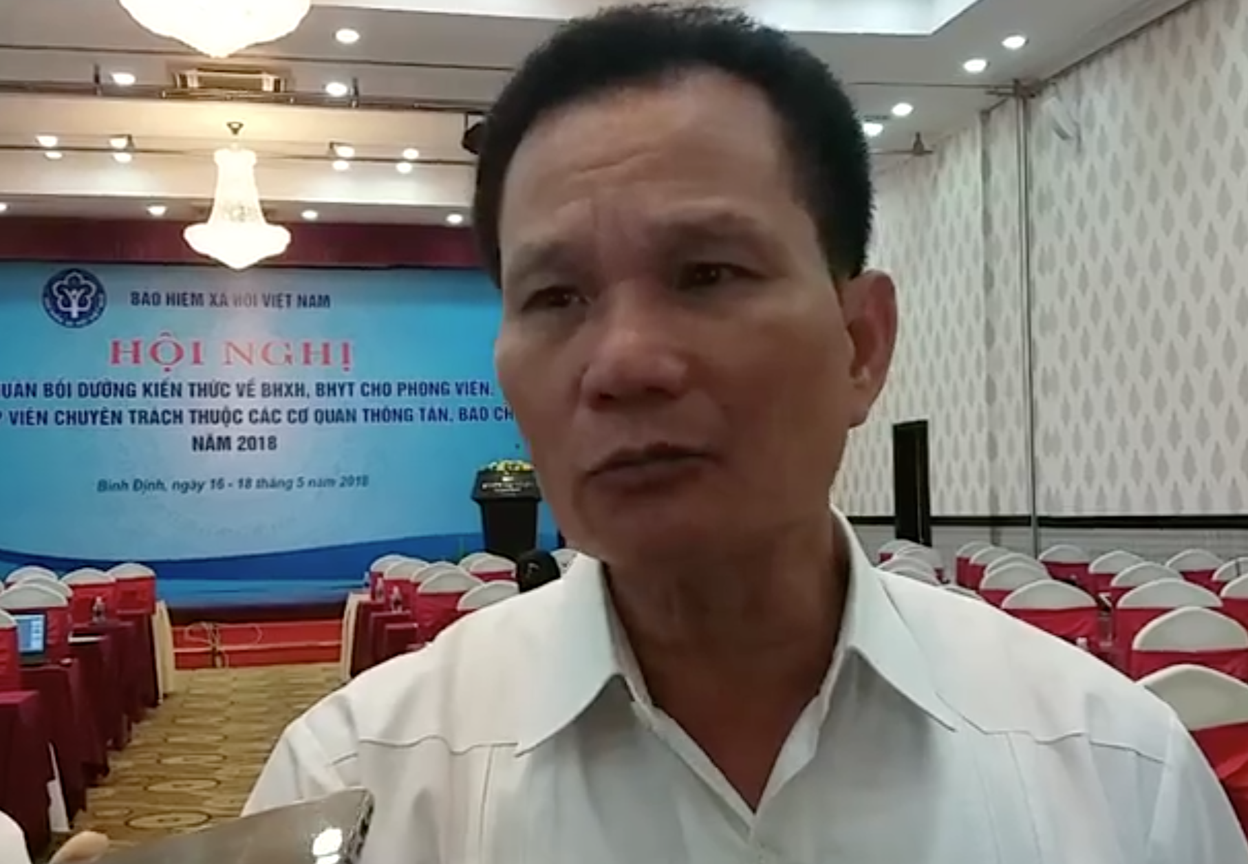 Tiền lương giữa khối h&agrave;nh ch&iacute;nh v&agrave; doanh nghiệp ch&ecirc;nh nhau 2-3 lần - Ảnh 2.