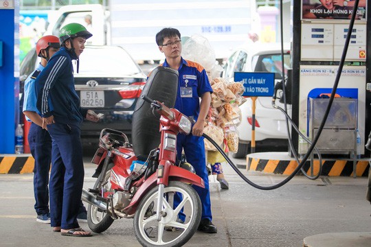 Chính thức đề xuất tăng kịch trần thuế bảo vệ môi trường xăng dầu