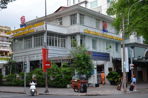 Hết cửa nhận xe sang doanh nghiệp cho, tặng