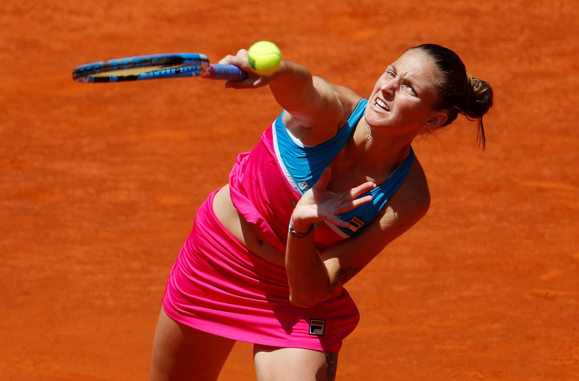 Thua cuộc, Karolina Pliskova trút giận lên ghế trọng tài - Ảnh 1.