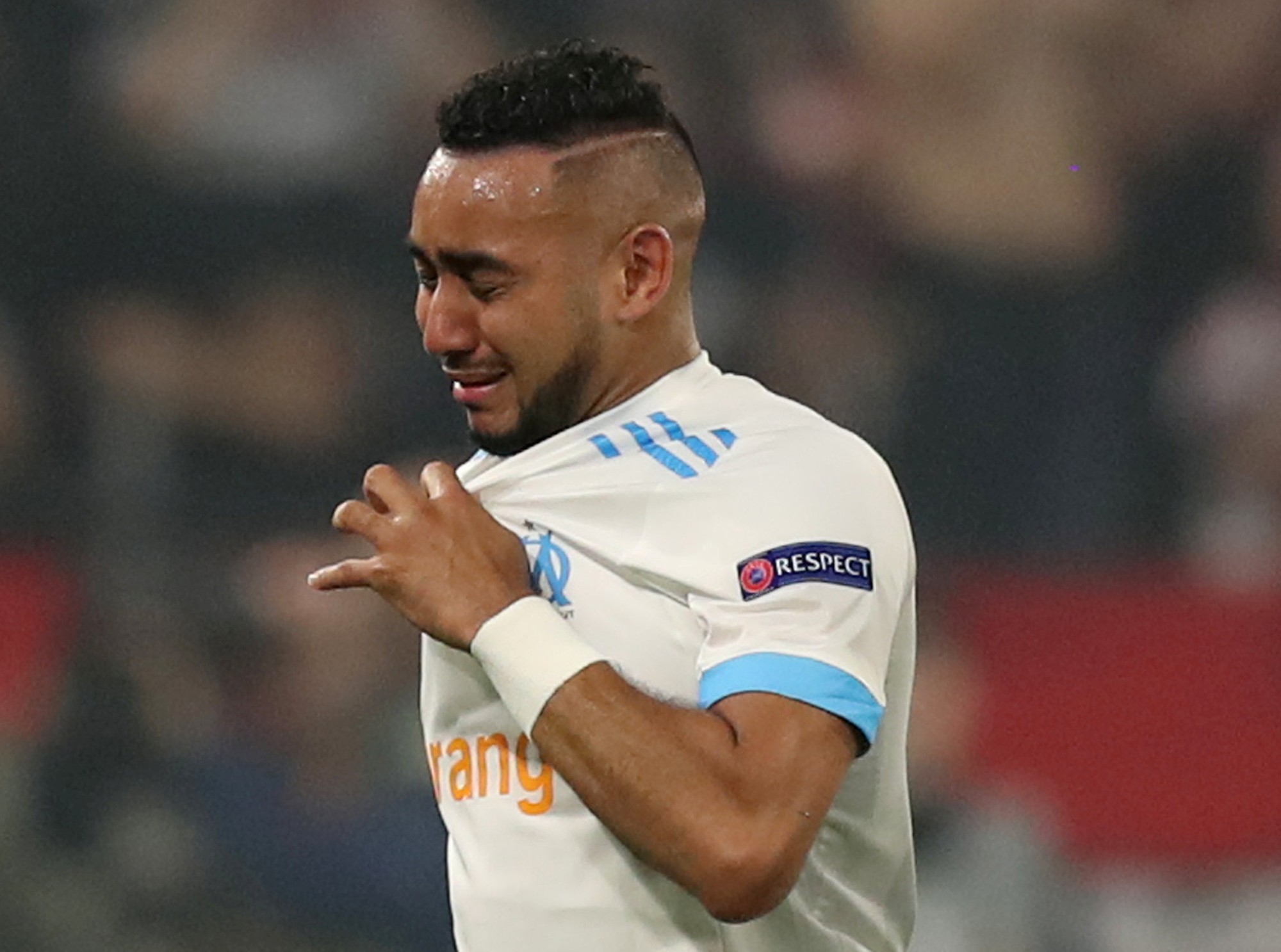 Sợ không dự World Cup, Payet khóc nức nở sau chấn thương