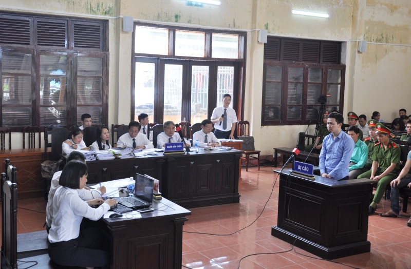 Tiết lộ lợi nhuận BVĐK Hòa Bình hưởng trong việc chạy thận?