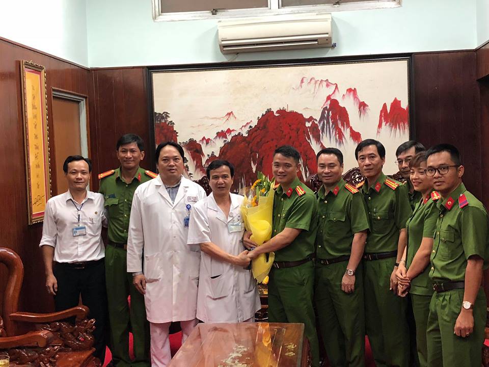 C&ocirc;ng an TP HCM d&agrave;nh tiền thưởng ph&aacute; &aacute;n để đ&oacute;ng viện ph&iacute; cho hiệp sĩ - Ảnh 2.