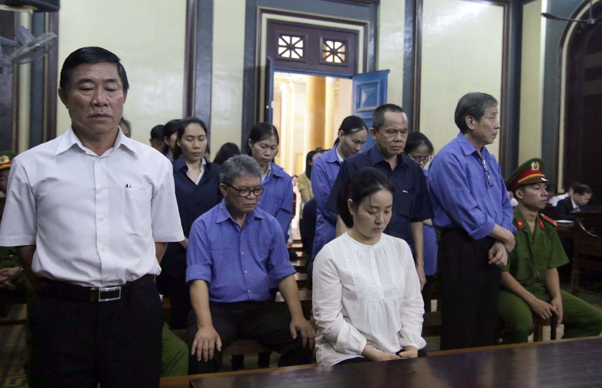 Bà Hứa Thị Phấn cùng dàn lãnh đạo TrustBank, Phương Trang đi du lịch - Ảnh 1.