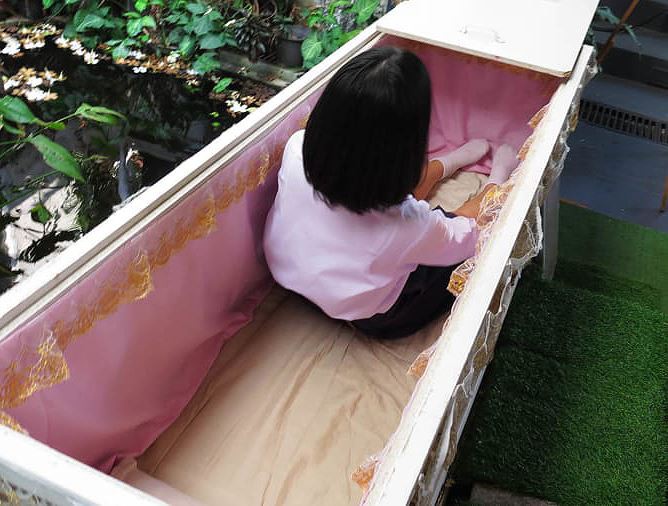Rùng mình trải nghiệm cái chết bên trong quán cafe - Ảnh 5.