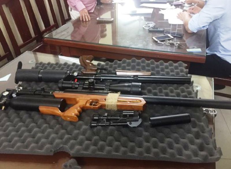 Bị cảnh sát phát hiện, nam thanh niên nói mang 2 khẩu súng tự chế đi săn