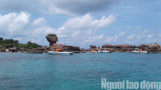 Ra Ph&uacute; Quốc, ngất ng&acirc;y lặn biển đ&acirc;m c&aacute;, ngắm san h&ocirc; ở H&ograve;n Gầm Gh&igrave; - Ảnh 8.