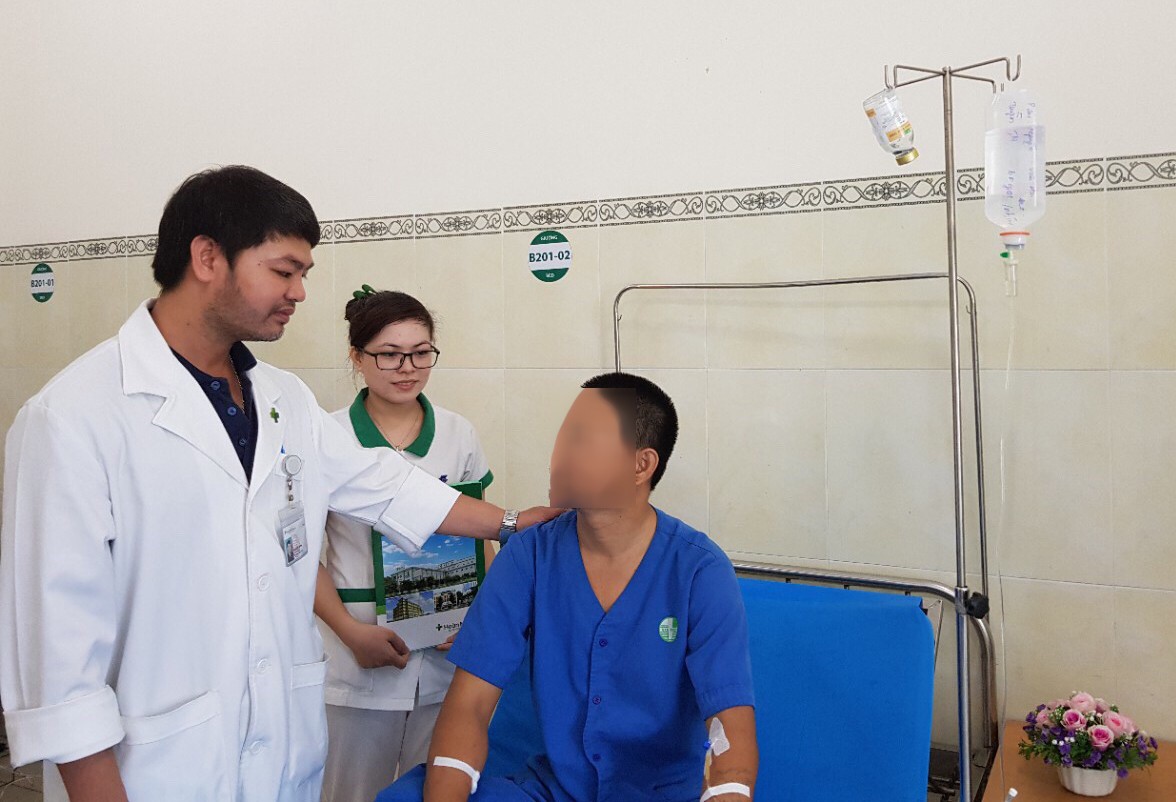 "Hiệp sĩ" Bình Dương bị đâm được cứu sống như thế nào?