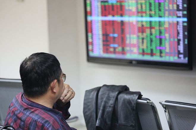 Chứng khoán tăng giảm thất thường, vì đâu?