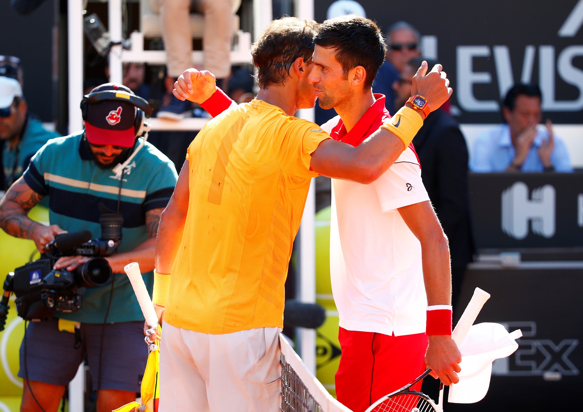 Djokovic v&agrave; Sharapova c&ugrave;ng dừng bước ở b&aacute;n kết Rome Open - Ảnh 4.
